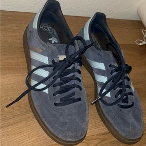 Adidas Women’s Navy and Light Blue Sneakers